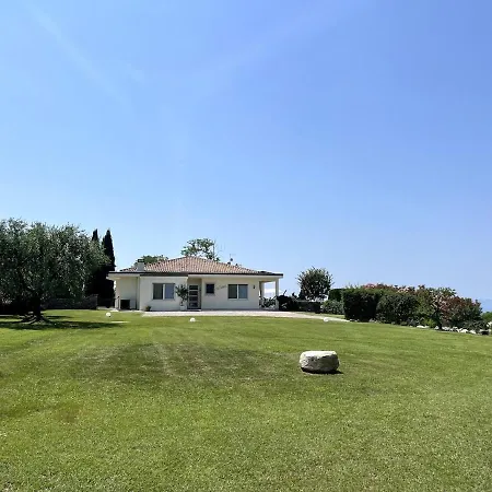 New Tosca With Pool In Bardolino *
